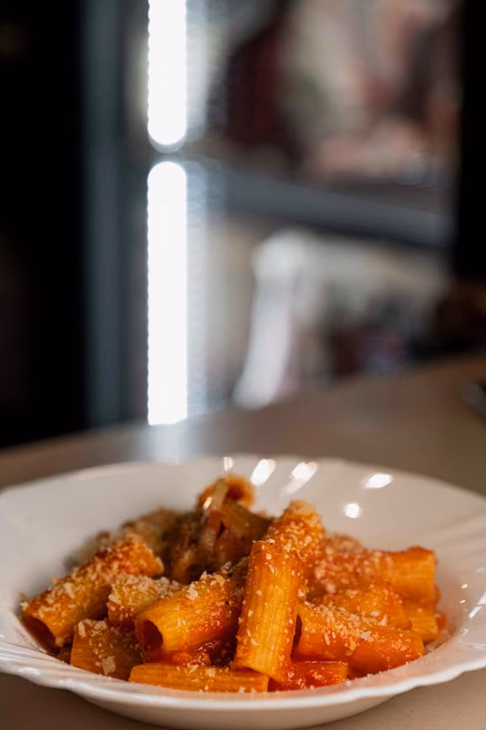 Rigatoni al pomodoro con pecorino
