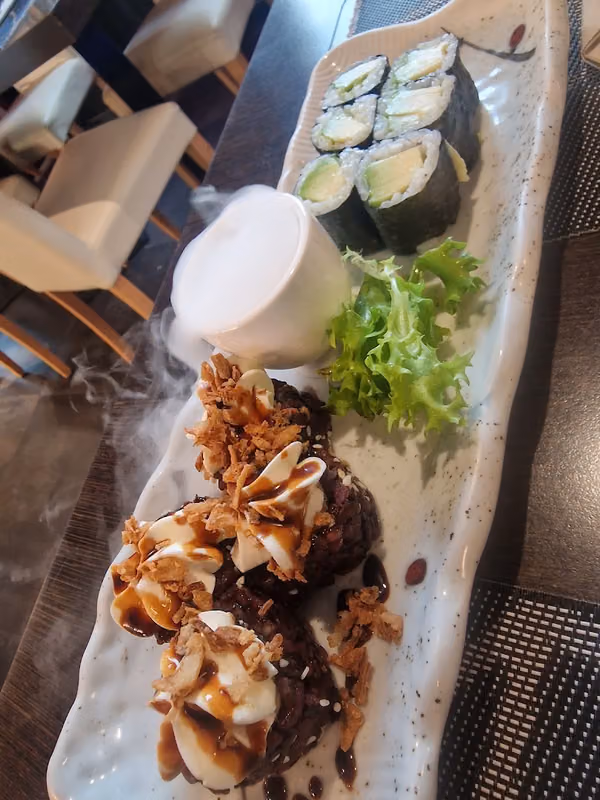 Mikaku