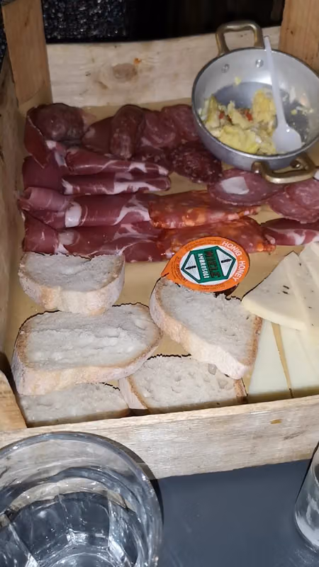 Tagliere di salumi e formaggi