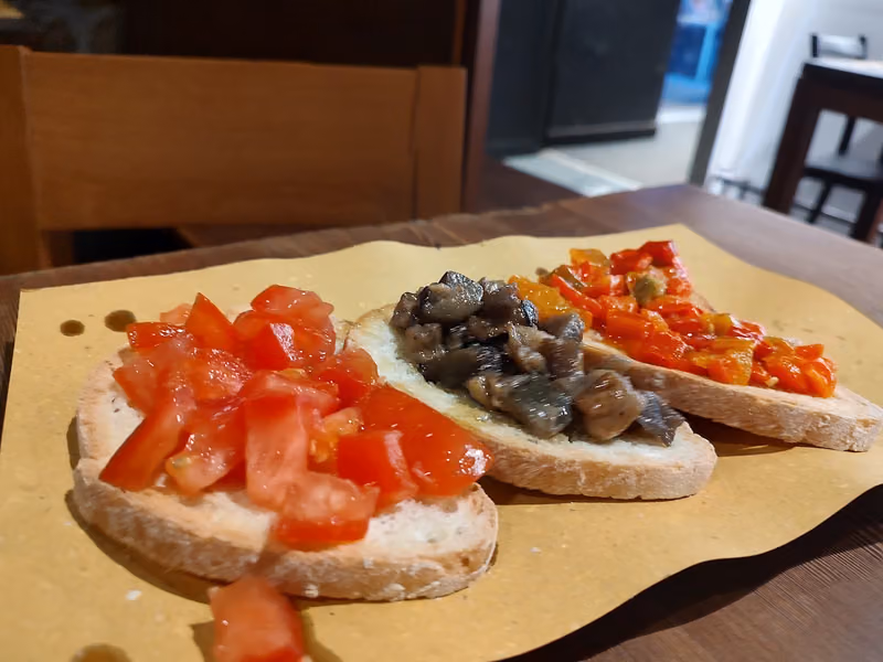 Bruschette al pomodoro e ai peperoni