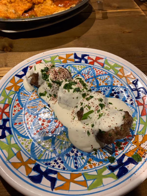 Bazar Taverna Curdo Meticcia