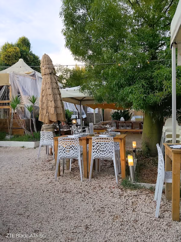 Voia food, wine & Cocktail bar