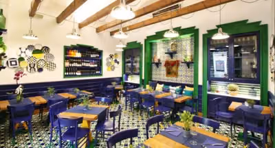 MoMo Kitchen & Bar