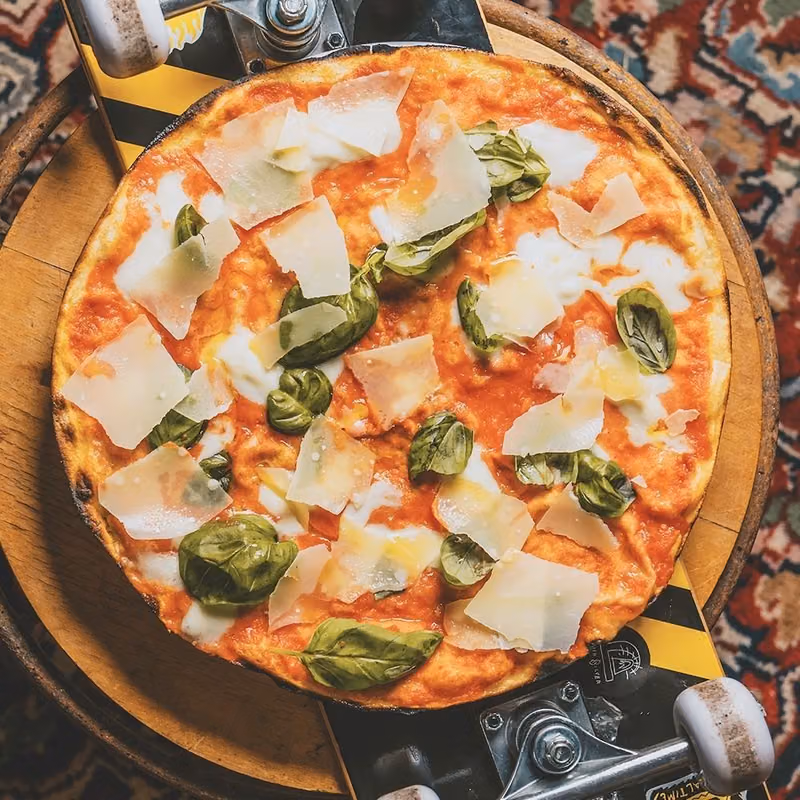 Margherita con le scaglie di grana