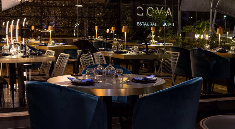 La sala, elegante e curata