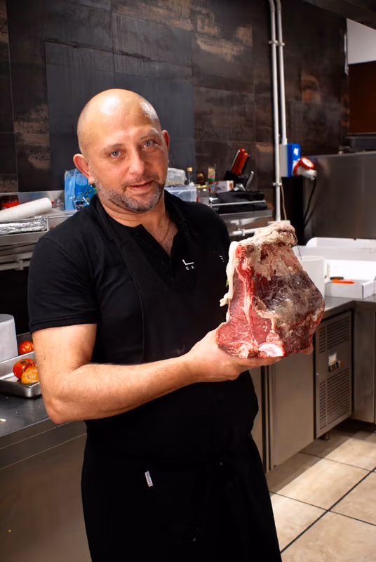 La bistecca scelta in cucina