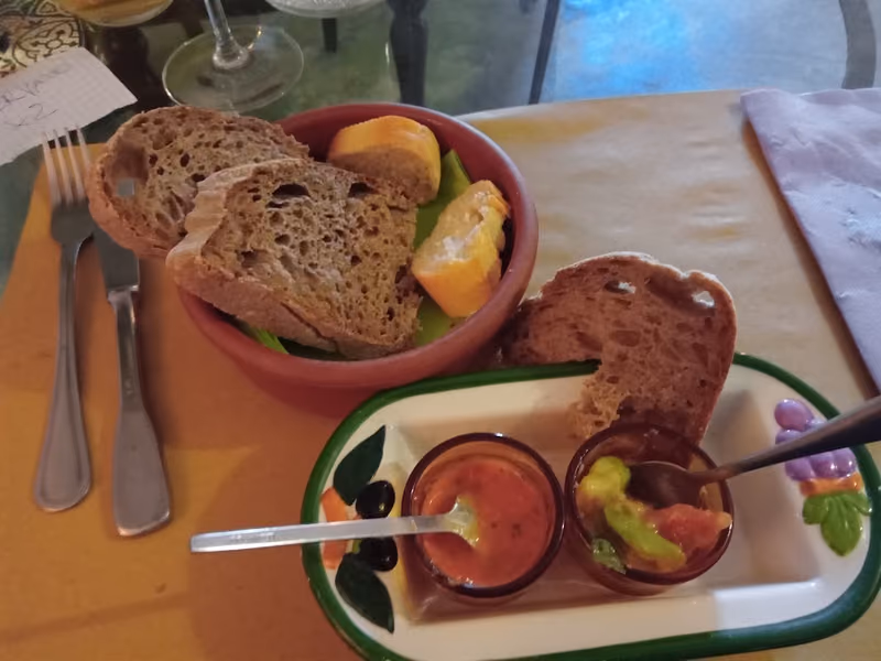 Bruschette con salsette fresche